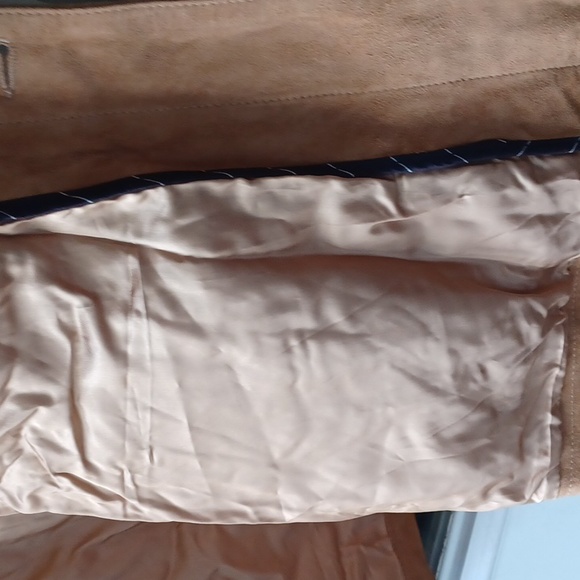 Vest - Picture 10 of 11